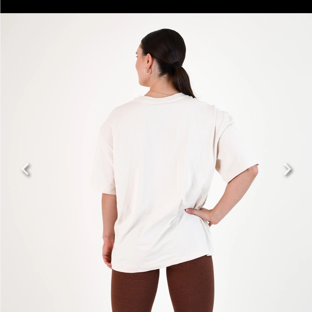 Fleo Essential Tee Oversized - Picture 3 of 3